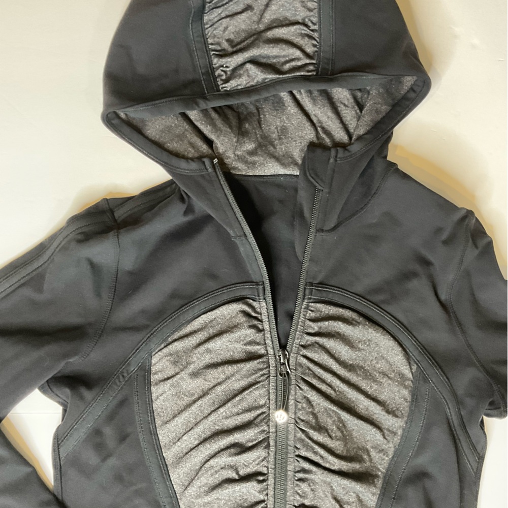 Lululemon Pure Balance Jacket
Black ruching black grey heathered - Picture 11 of 15